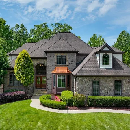 Luxury Estate Private Hot Tub And Tennis Court